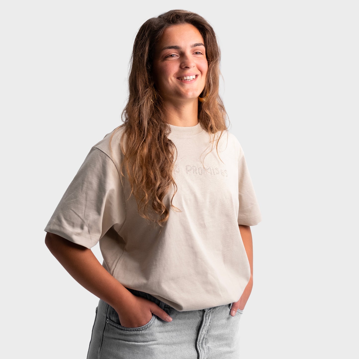 T-shirt beige "No promises"